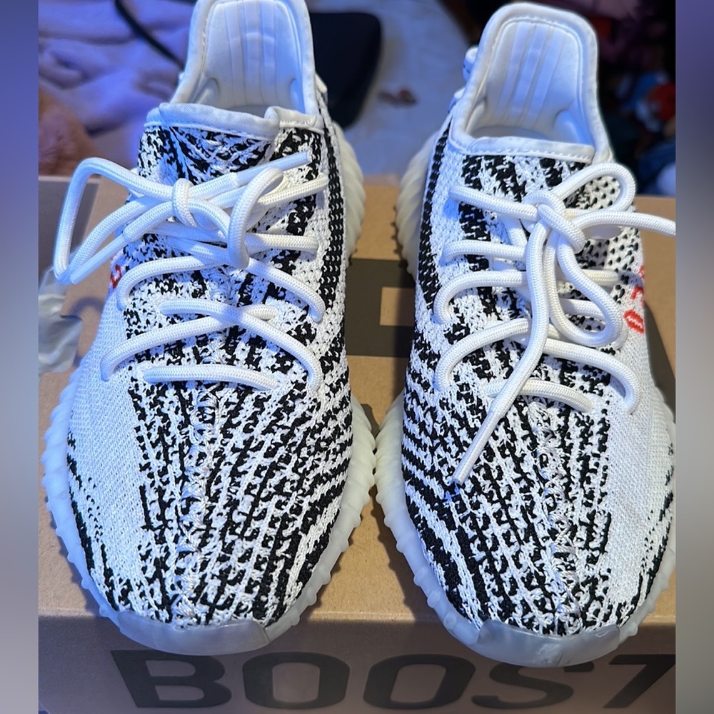 Yeezy Boost 350 V2
